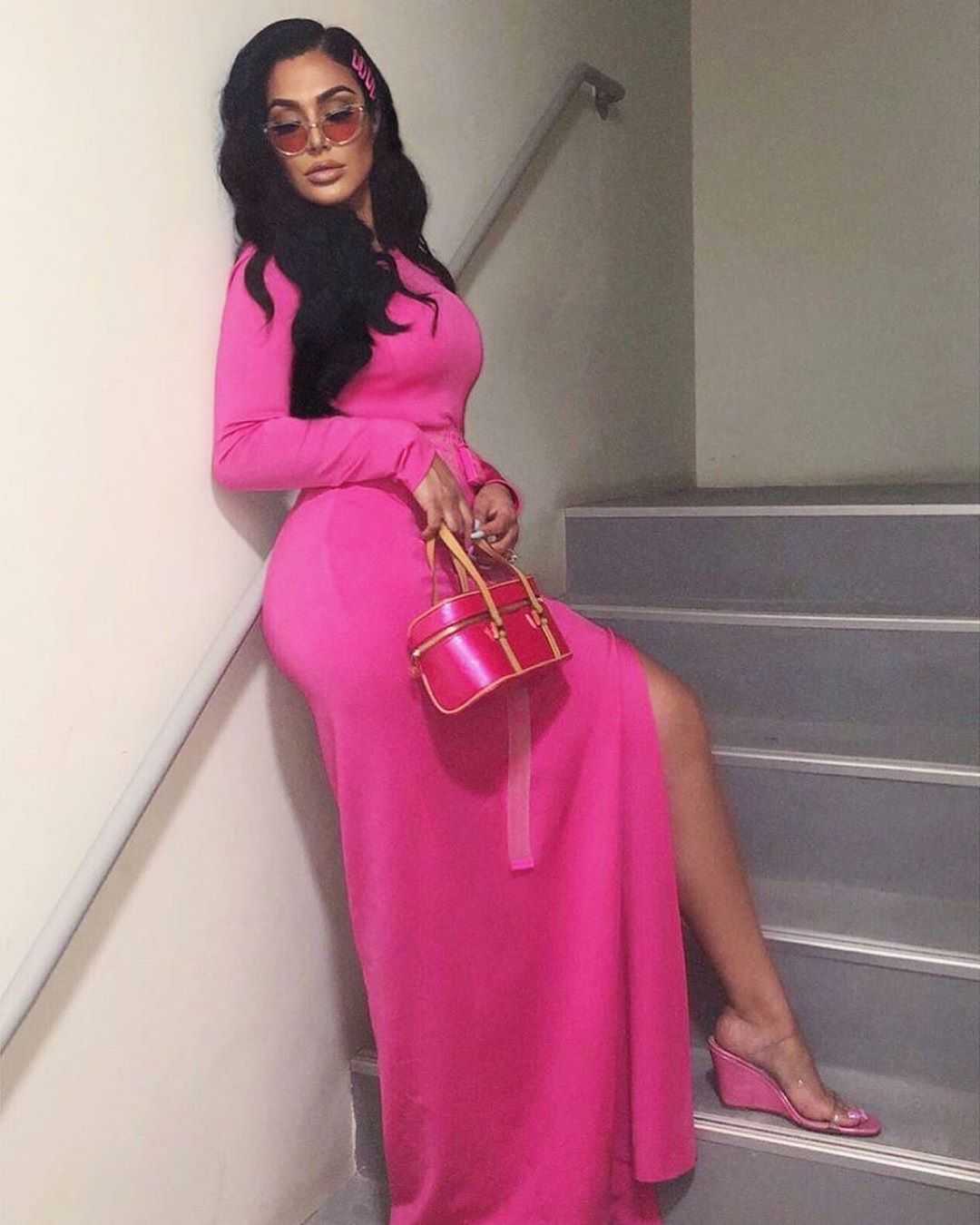 51 Hottest Huda Kattan Big Butt Pictures Which Will Make You Slobber For Her 38