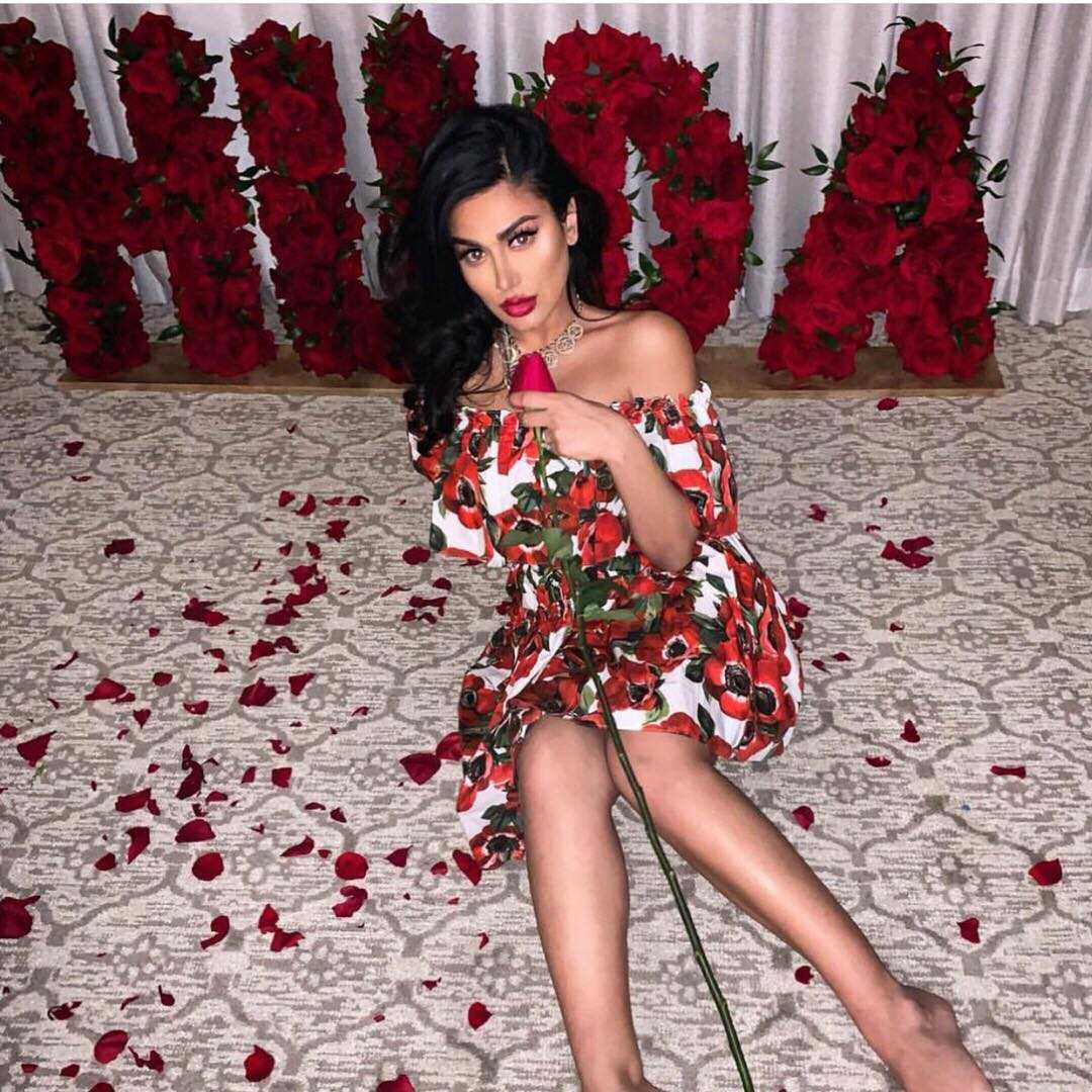 51 Hottest Huda Kattan Big Butt Pictures Which Will Make You Slobber For Her 7