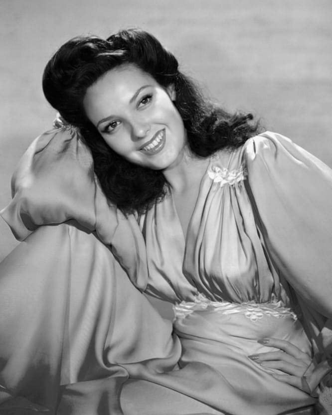 51 Hottest Linda Darnell Bikini Pictures Are Truly Entrancing And Wonderful 25