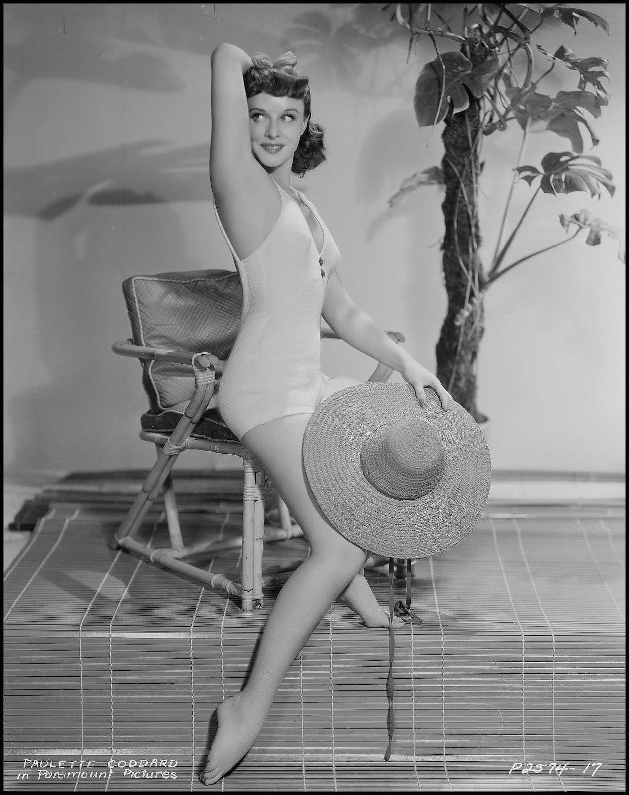 51 Hottest Paulette Goddard Bikini Pictures Which Are Inconceivably Beguiling 172