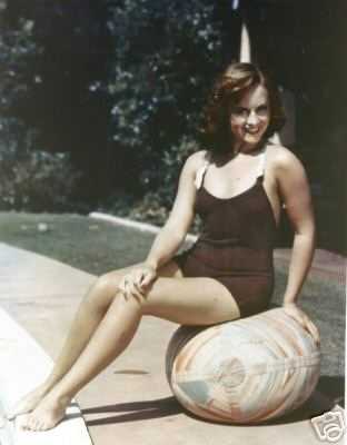 51 Hottest Paulette Goddard Bikini Pictures Which Are Inconceivably Beguiling 15
