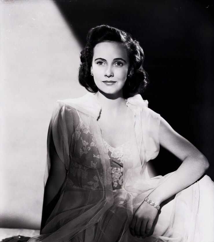 51 Hottest Teresa Wright Bikini Pictures Are Hot As Hellfire 45