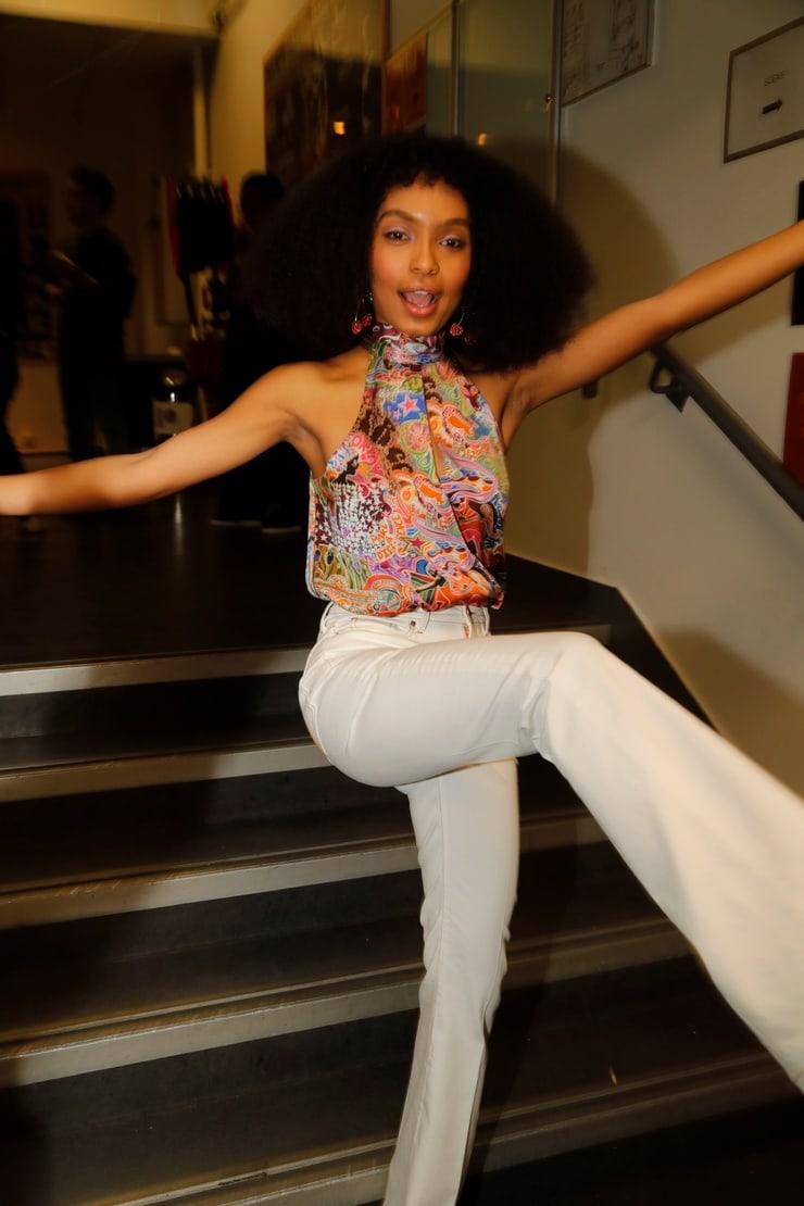 51 Sexy Yara Shahidi Boobs Pictures Will Expedite An Enormous Smile On Your Face 33