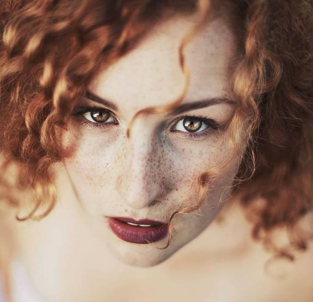29 Beautiful Girls With Freckles 8