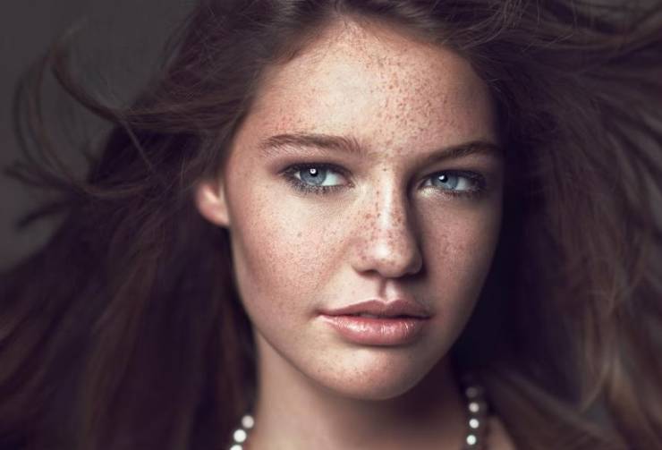 29 Beautiful Girls With Freckles 10