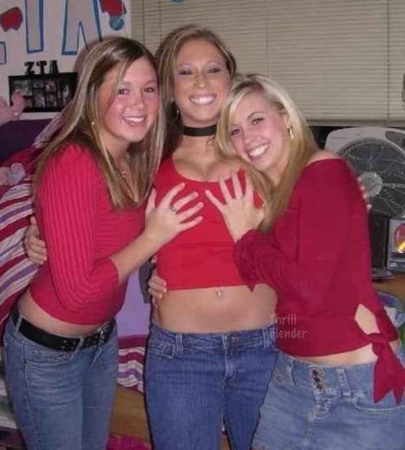 40+ Sexy Besties We Want To Hang With 37