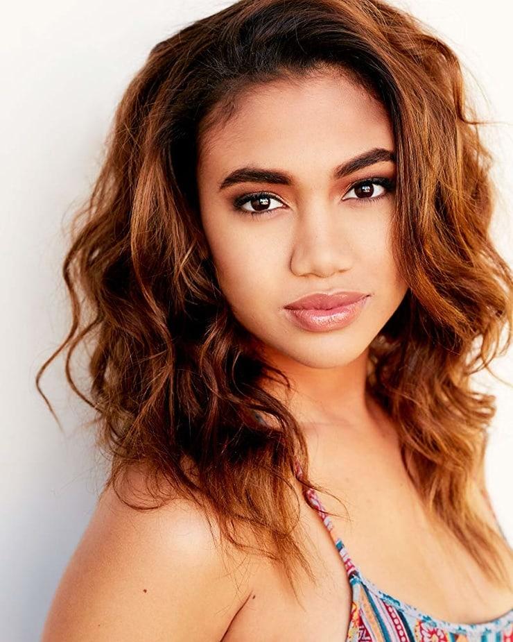 60+ Hot Pictures Of Paige Hurd Are So Damn Sexy That We Don’t Deserve Her 312