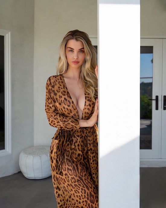 INSTA BABE OF THE DAY – EMILY SEARS 22