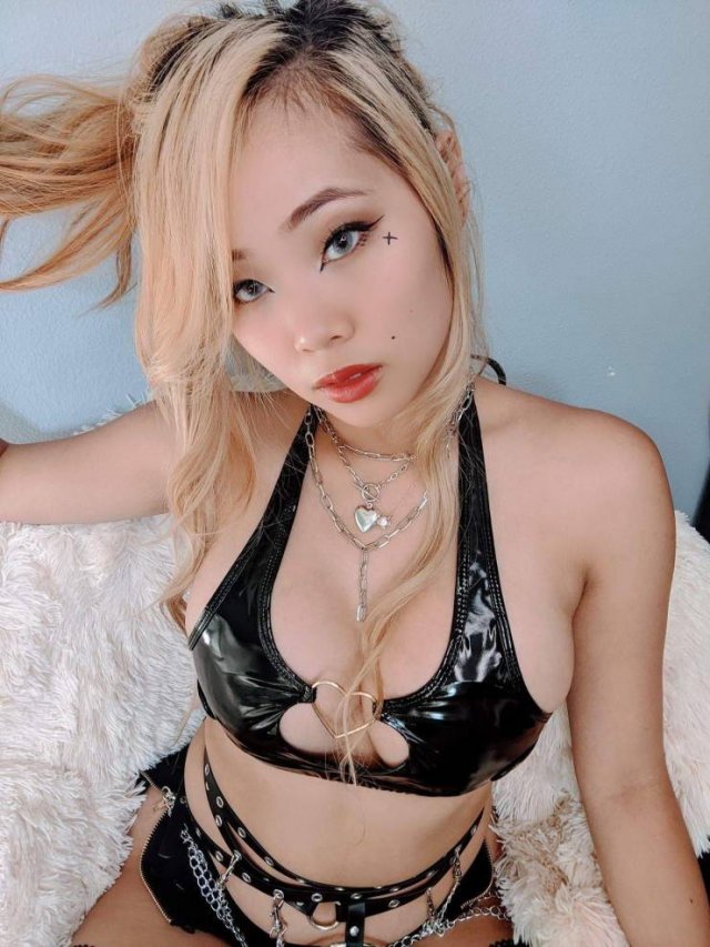 60 Hot Asian Beauties 27