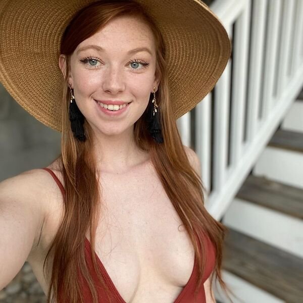 46 Sexy Redhead Beauties 22