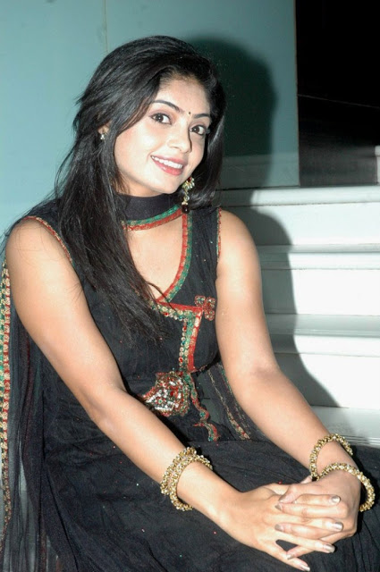Madhu Sri Latest Hot Pics In Sleeveless Dress 6