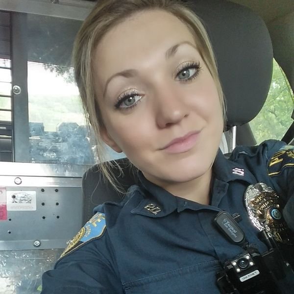 Beautiful THIN BLUE LINE Chivette is a bad-A** from Texas (22 Photos) 120