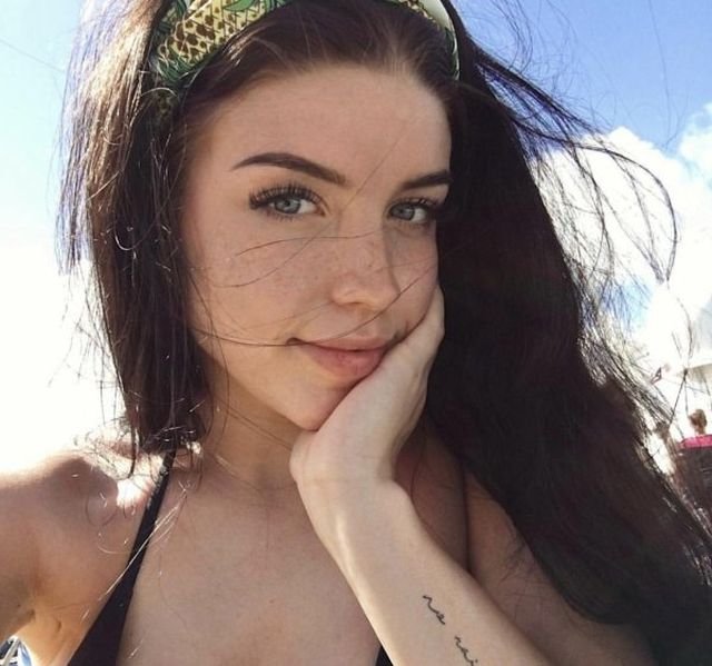 Girls With Freckles (35 pics)
