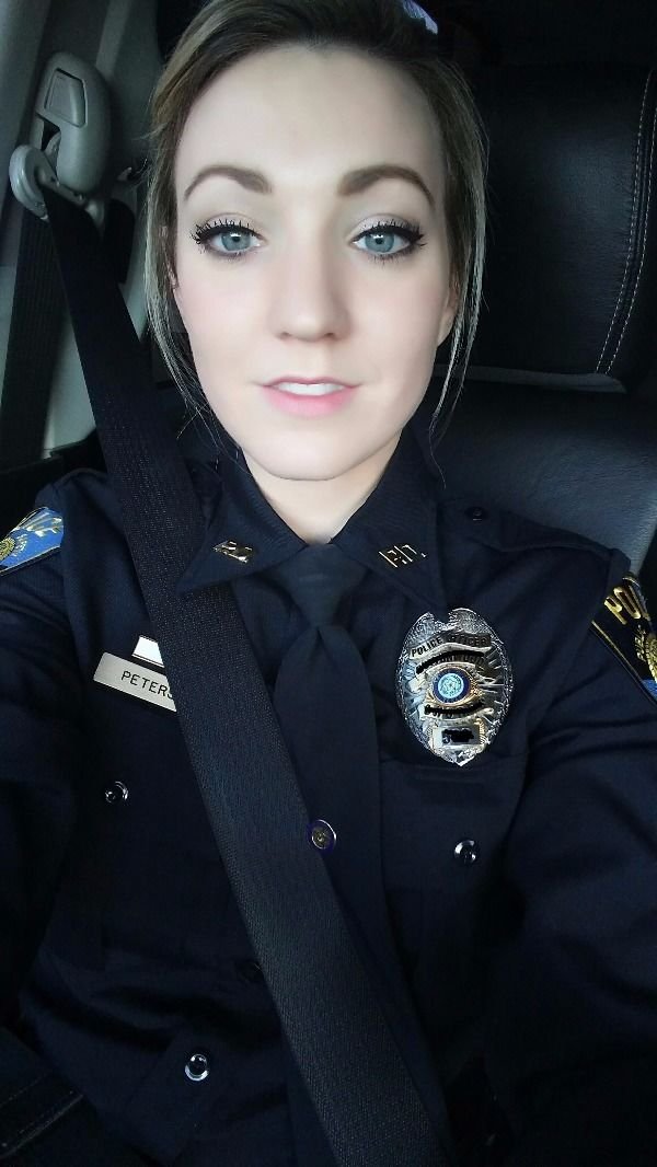 Beautiful THIN BLUE LINE Chivette is a bad-A** from Texas (22 Photos) 11