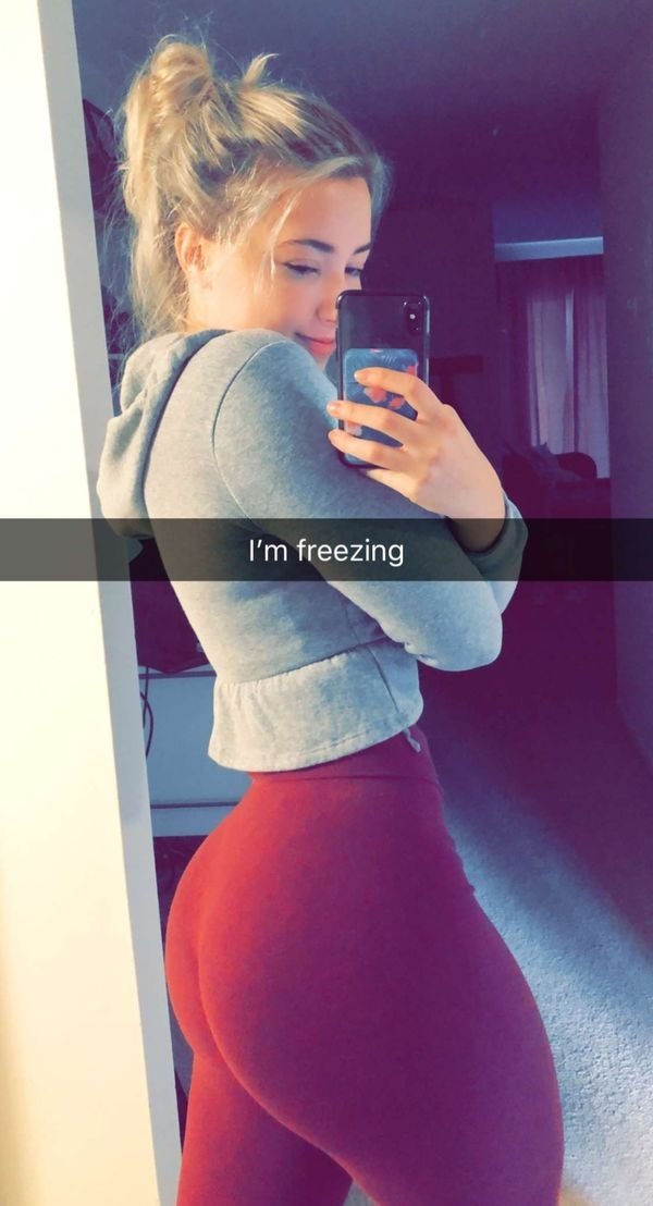 Yoga pants are the best reason to thank Old Man Winter (40 Photos) 15