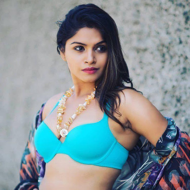 Actress Bhavana Hot & Sexy Never Seen Photos Collections 3