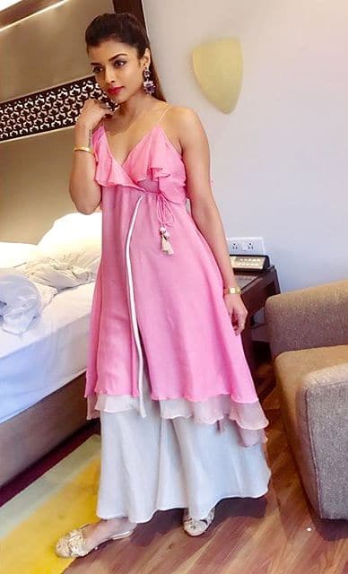 Actress Ashna Zaveri Latest Image Gallery 22