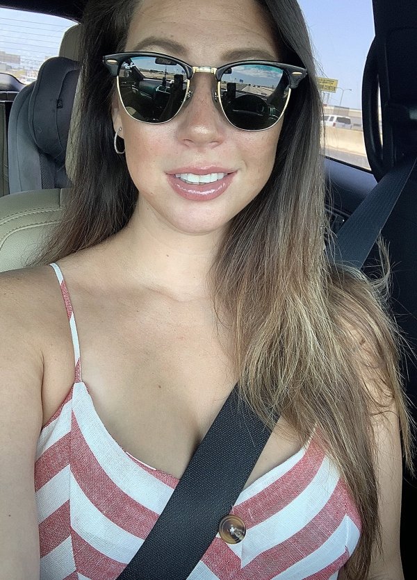 37 Sexy Car Selfies 14