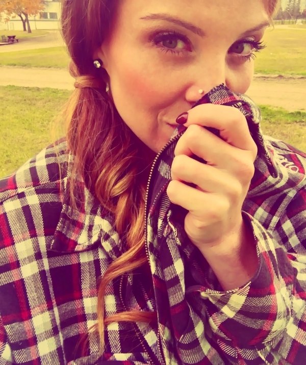 Hot girls, Sexy girls, Girls in flannels -It’s hot but these sexy flannels are hotter (47 Photos) 227