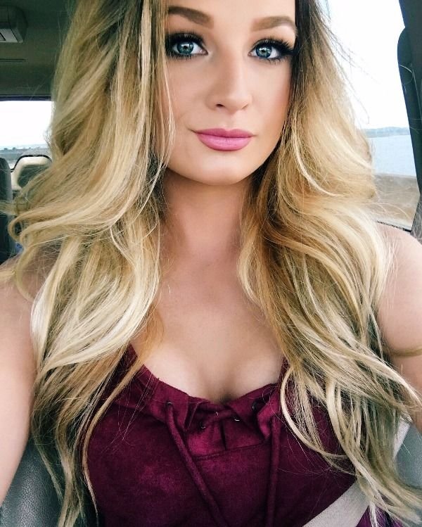 Women Selfie :Come to a complete stop before taking a Car Selfie (42 Photos) 32