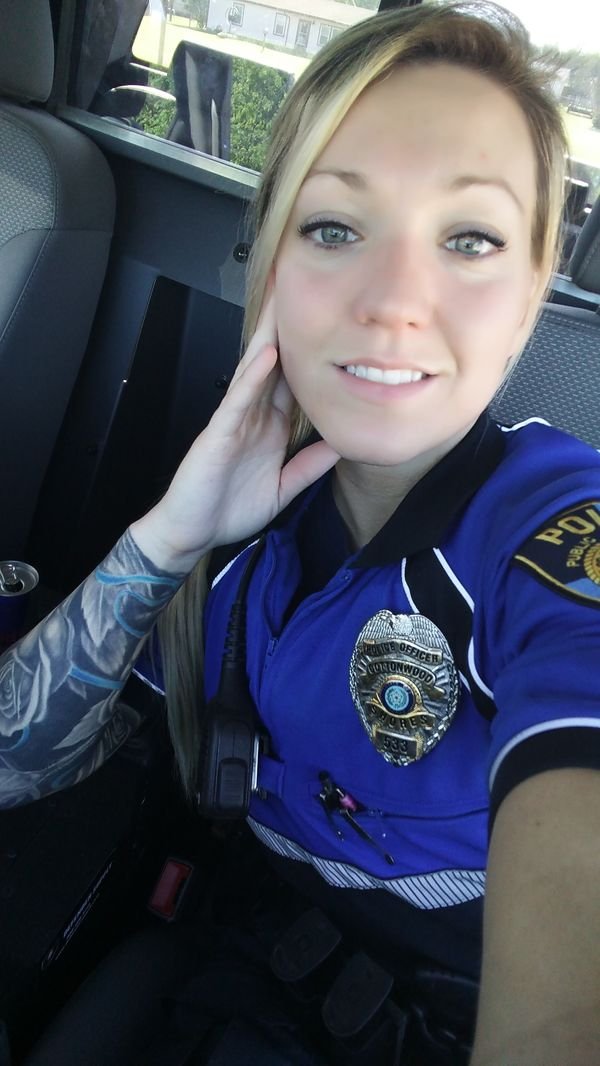 Beautiful THIN BLUE LINE Chivette is a bad-A** from Texas (22 Photos) 74