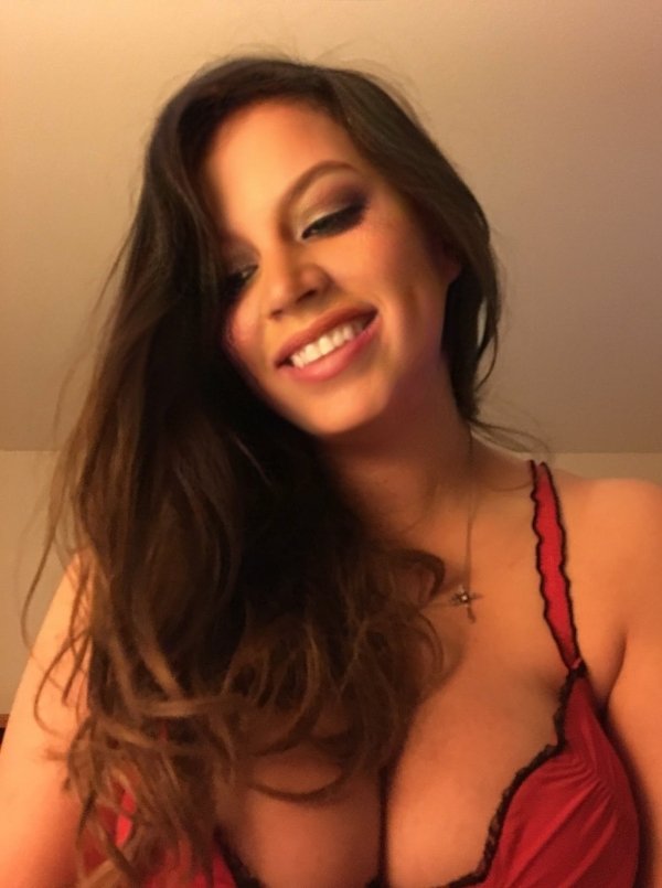Sexy Hot Girl Cleavage Photos Selfie Night Women (100-photos) 175