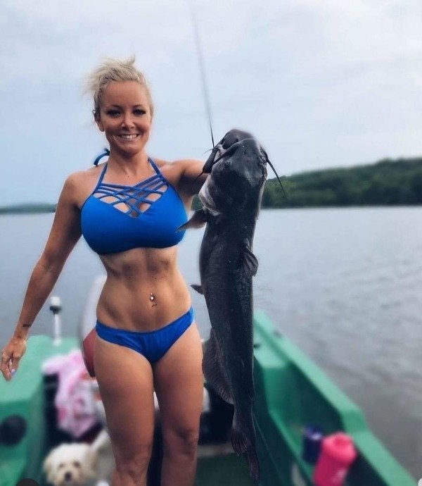 Girls FisherGirl (fishermen) in a bikini. Grab your rod, it’s time to go fishing (31 Photos) 132
