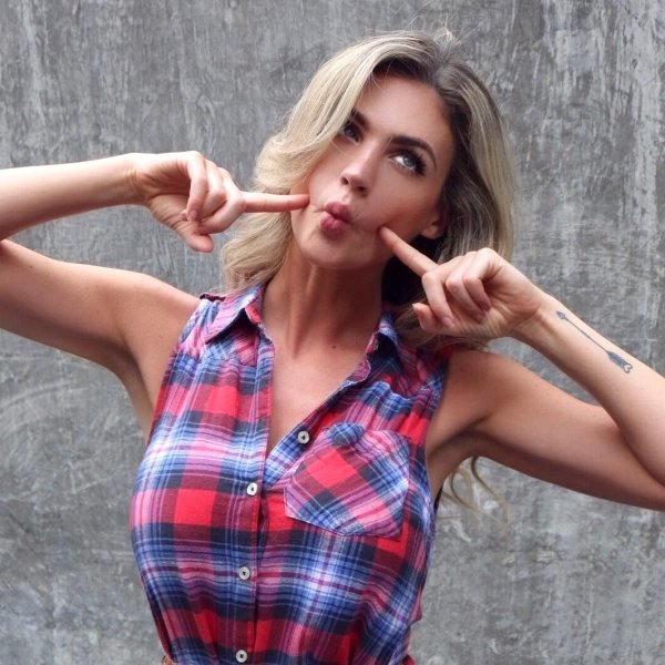 Hot girls, Sexy girls, Girls in flannels -It’s hot but these sexy flannels are hotter (47 Photos) 46