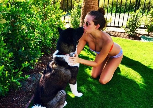 Kendall Caitlyn is a ball of cuteness your Monday needs (32 Photos) 212