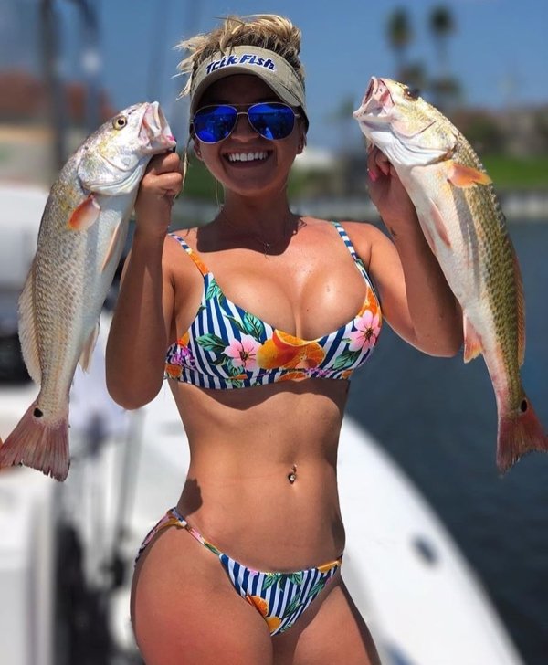 Girls FisherGirl (fishermen) in a bikini. Grab your rod, it’s time to go fishing (31 Photos) 29