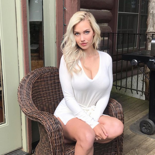 In these trying times let us turn to Paige Spiranac (32 Photos) ! 141
