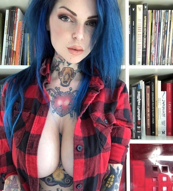 Hot girls, Sexy girls, Girls in flannels -It’s hot but these sexy flannels are hotter (47 Photos) 19