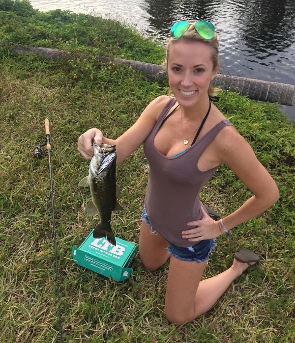 Vicky Stark is the perfect way to reel in Hump Day (Video+21 Photos) 47