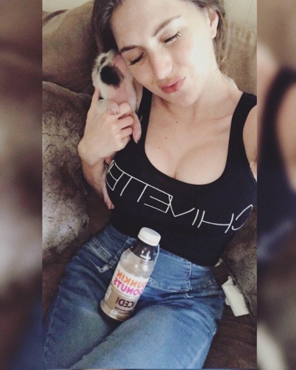 Relax, FLBP will help take the edge off the workday ahead (57 Photos) 103