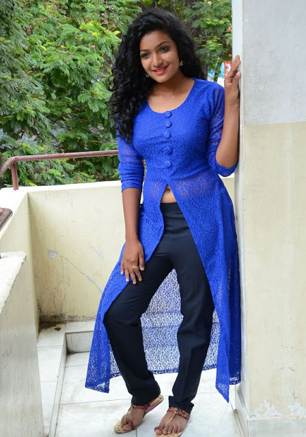 Gayathri Beautiful Tamil Actress Hot Still in Blue Dress 6