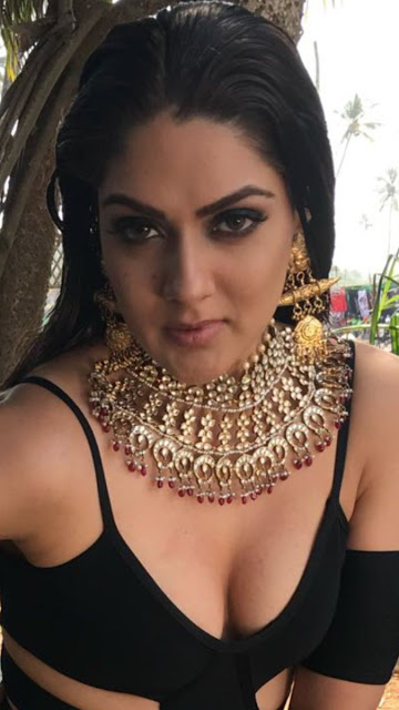 Actress Sakshi Chaudhary in Bikini Hot latest Photo Shoot Pics 4