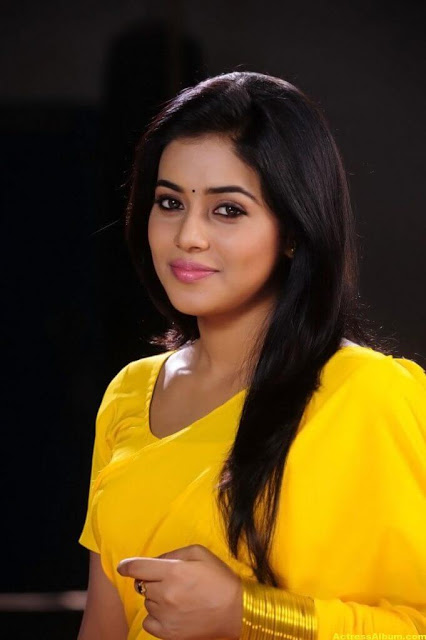 Actress Poorna Latest Stunning Pics In Yellow Saree 79