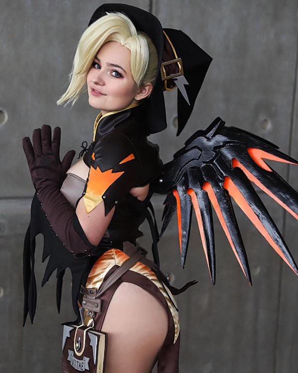 There’s a fine line between cute/sexy cosplay and Maggie nails it 100% true (26 Photos) 97