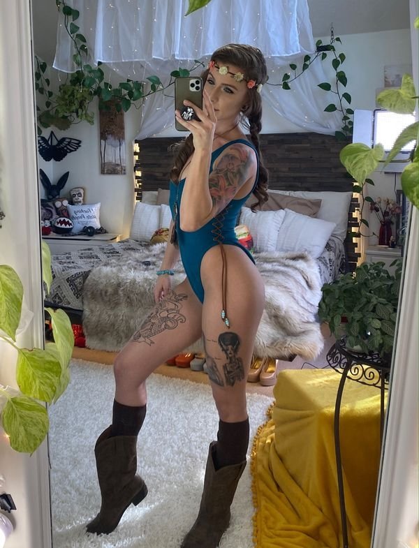 Sexy Cosplay Lingerie Girl Photos OliveP Fit Body Tattoos.Mirror-mirror on the wall, show us the 69-sexiest reflections of them all (69 Photos) 39