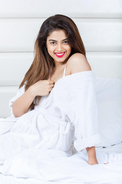 Actress Siddhi Idnani Latest Hot Photo shoot Pics 5
