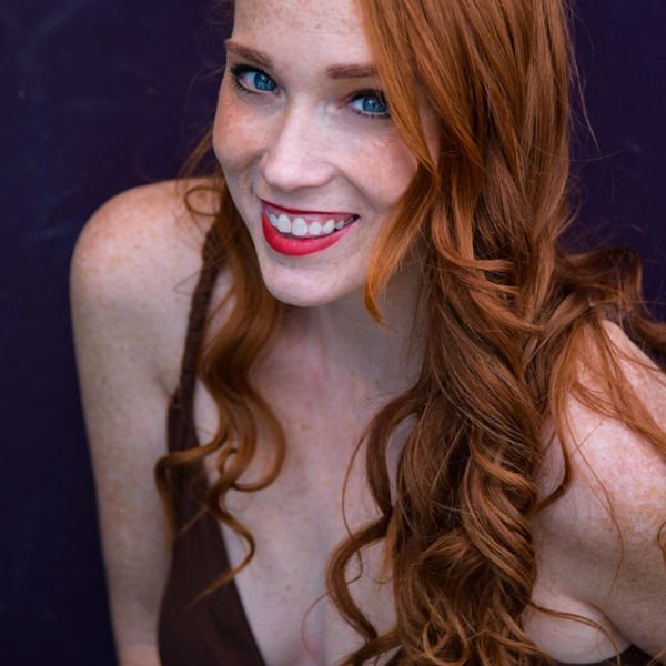 Beautiful blue eyed ginger with a sexy cherry on top. Redhead Sexy Hot Girl Photos Freckles Ginger Smile(43 Photos) 70