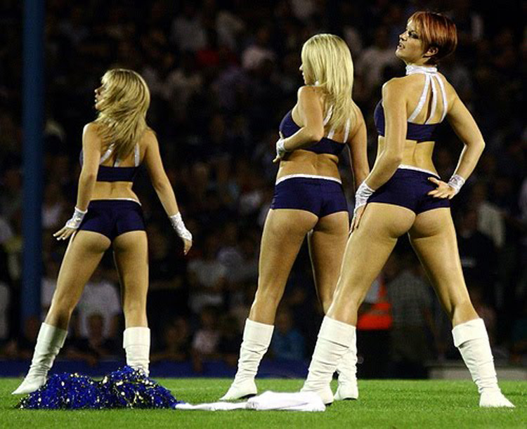 21 Extremely Hot Images Of Cheerleaders Caught In The Most Compromising Shots 2