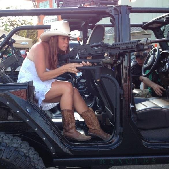 Dirty hot Jeep chicks are back (98 Photos) 248