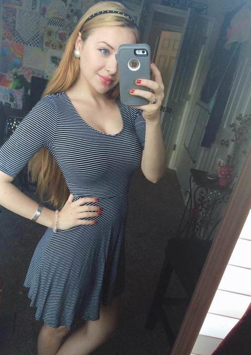 Cute Girls Wearing Super Tight Dresses. Dresses so tight, you’ll lose circulation (51 Photos) 65