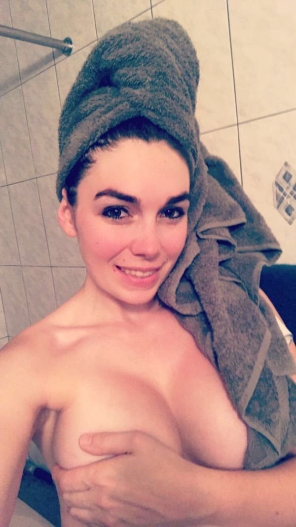 Beautiful women wearing nothing but their towel. Towels are the most important outfit of the day. Any dispute here? (41 Photos) 48