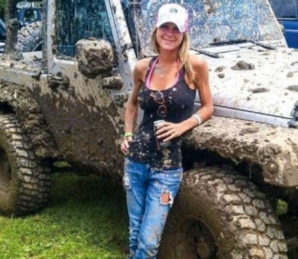 Jeeps Sexy Hot Country Girls Photos Out Doors Chicks Off Road Pictures (69 Photos JEEP chicks ) 572