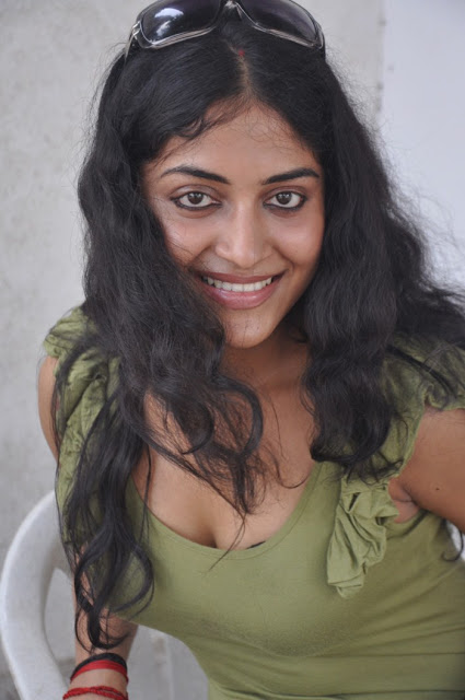 Tamil Actress Mohana Hot Looking Stills in Tamil Movie Launch 17