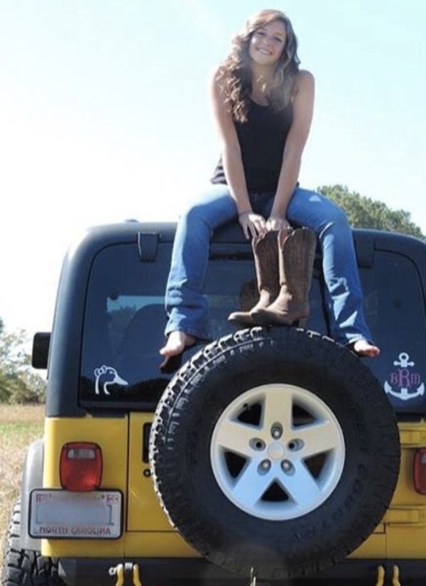 Jeeps Sexy Hot Country Girls Photos Out Doors Chicks Off Road Pictures (69 Photos JEEP chicks ) 659
