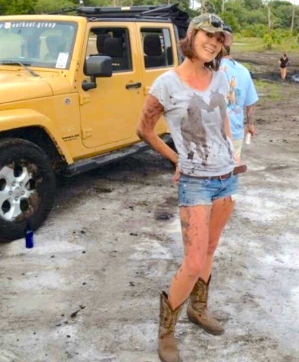 Jeeps Sexy Hot Country Girls Photos Out Doors Chicks Off Road Pictures (69 Photos JEEP chicks ) 118