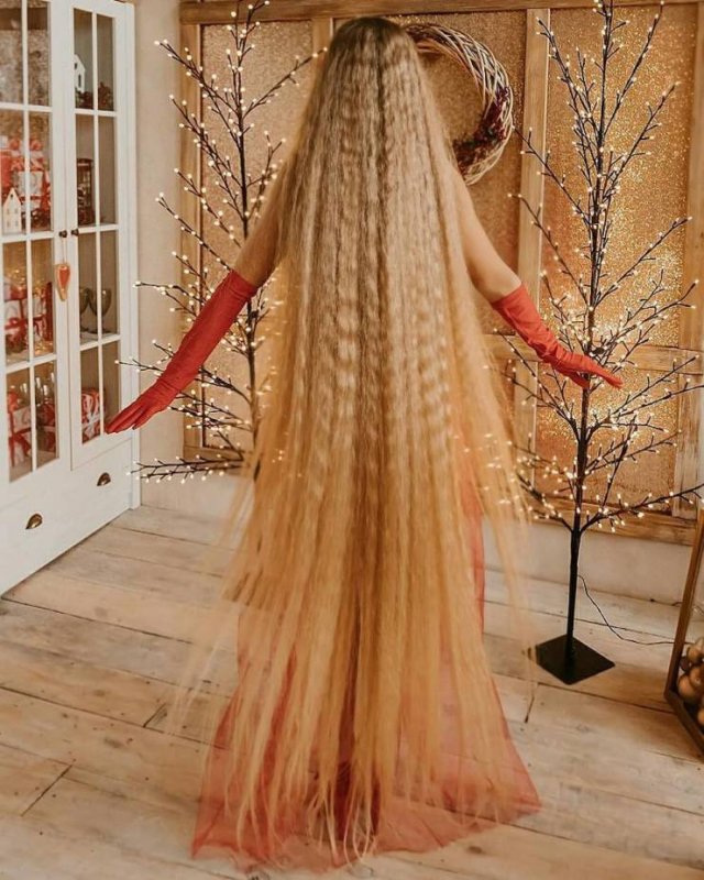 Ukrainian Rapunzel With 1,8 Meter Long Hair (23 pics)
